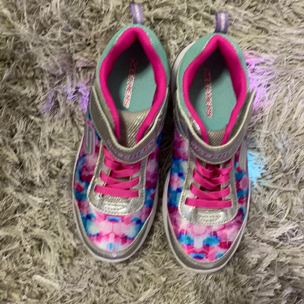 3/15$ Sketchers SZ
